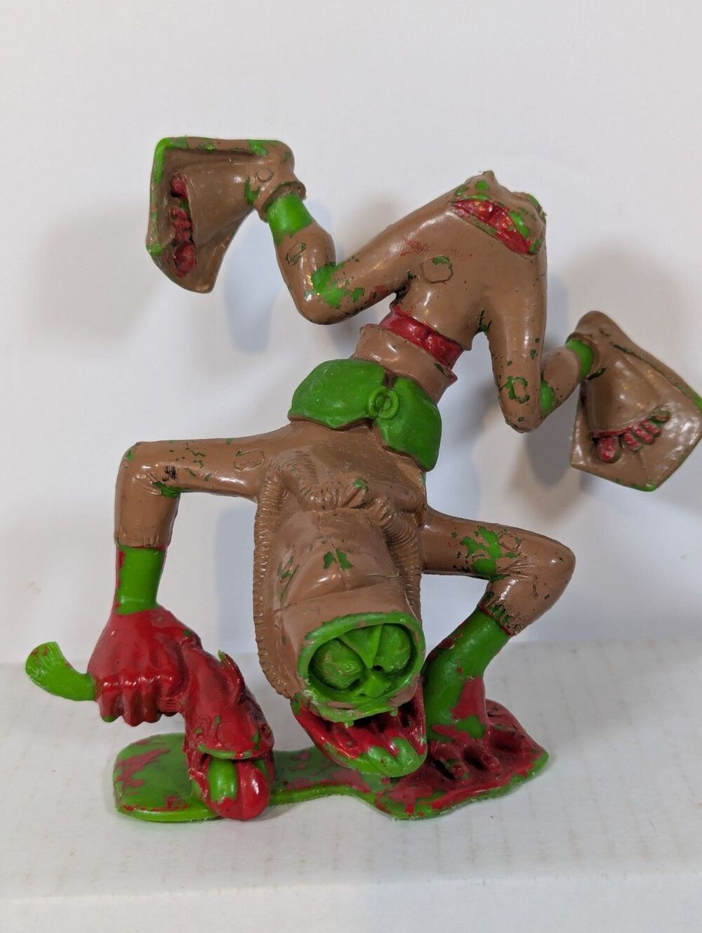 Nutty Mad's 1963 Dippy the Deep Diver Louis Marx Plastic Figure Painted